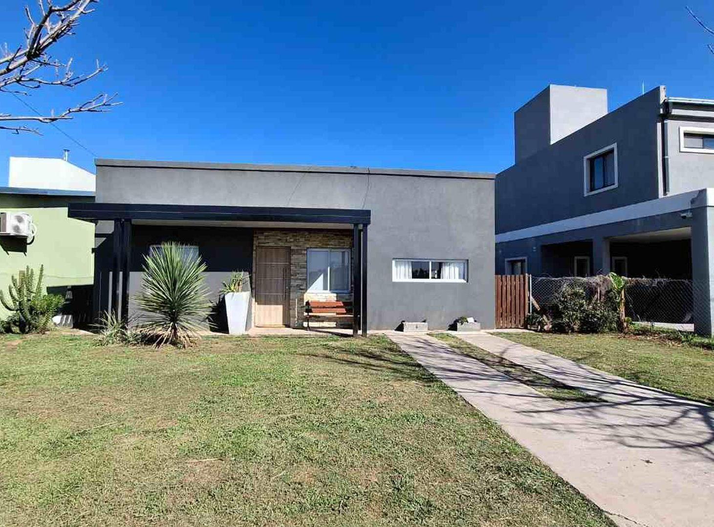Foto de CASA 2 DORMITORIOS + GALERIA + PILETA, imagen 2