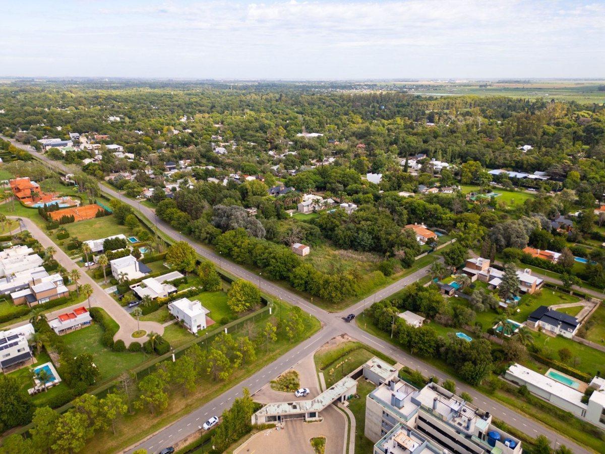 Foto de LOTE FUNES PARA DESARROLLADORA 6380 m2, imagen 3