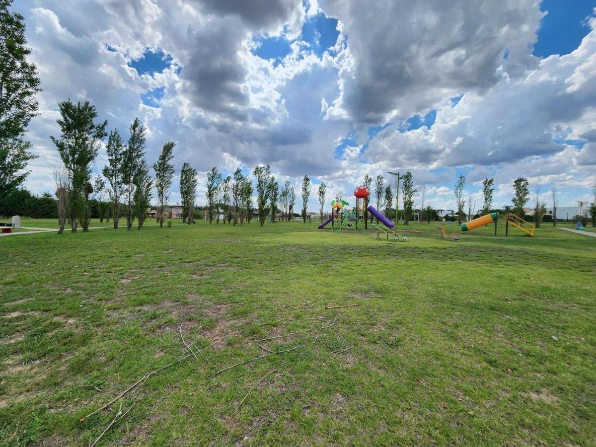 Foto de VENTA TERRENO ACEQUIAS DEL AIRE 617 M2, imagen 3