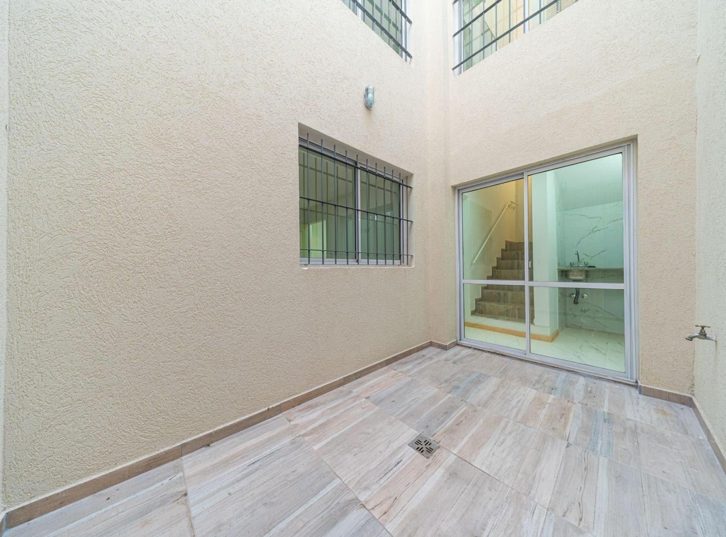 Foto de VENTA CASA PASILLO 4 DORMITORIOS TERRAZA 3 BAÑOS, imagen 3