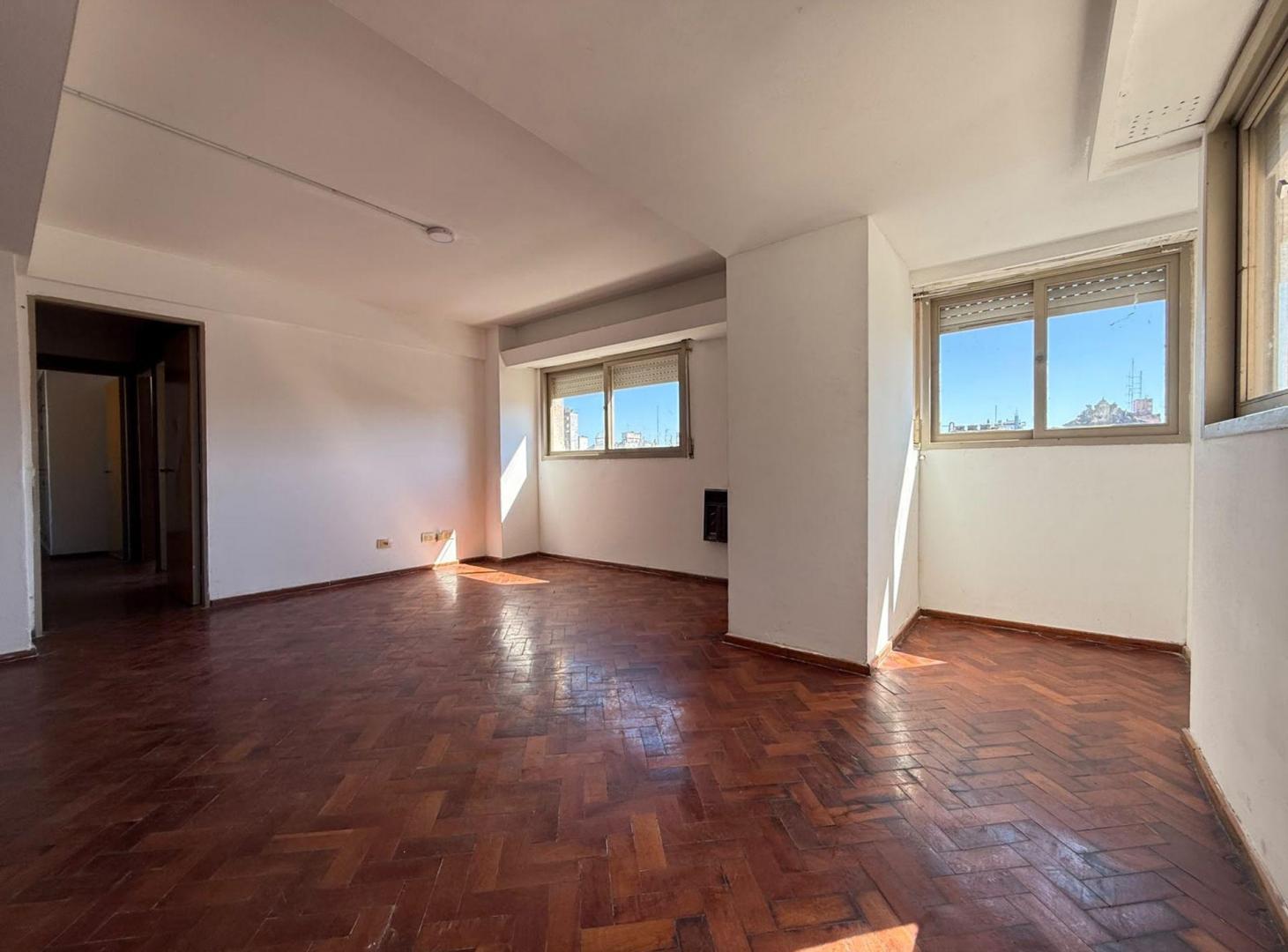 Foto de VENTA DTO 3 DORMITORIOS + ESCRITORIO CON COCHERA !, imagen 5