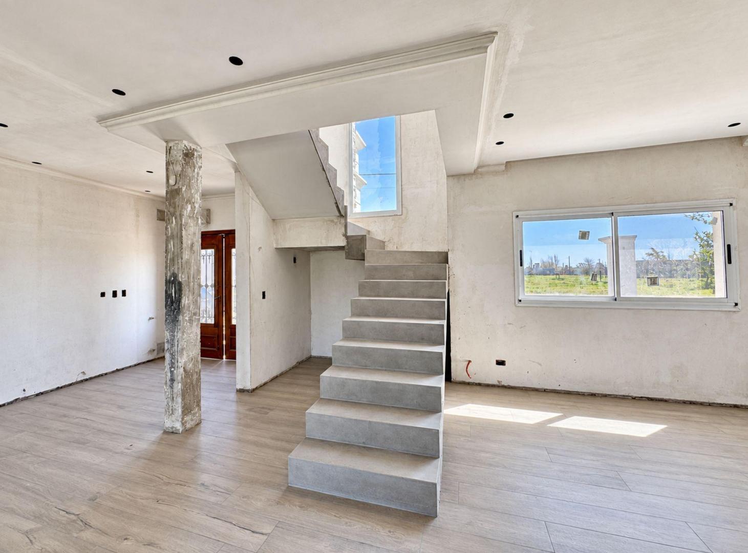 Foto de CASA EN VENTA - QUERANDÍES 1500 - ROLDAN, imagen 1