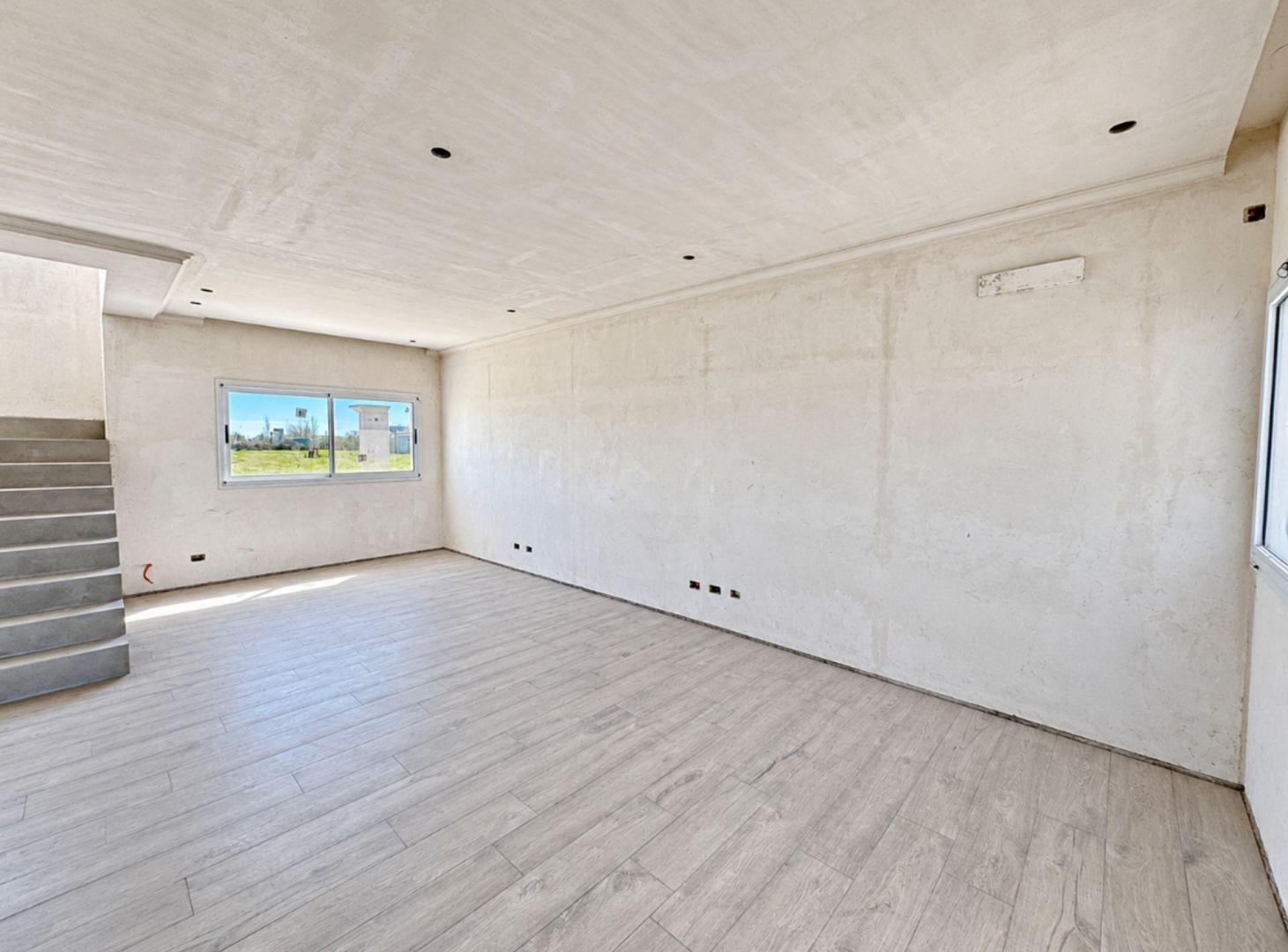 Foto de CASA EN VENTA - QUERANDÍES 1500 - ROLDAN, imagen 2