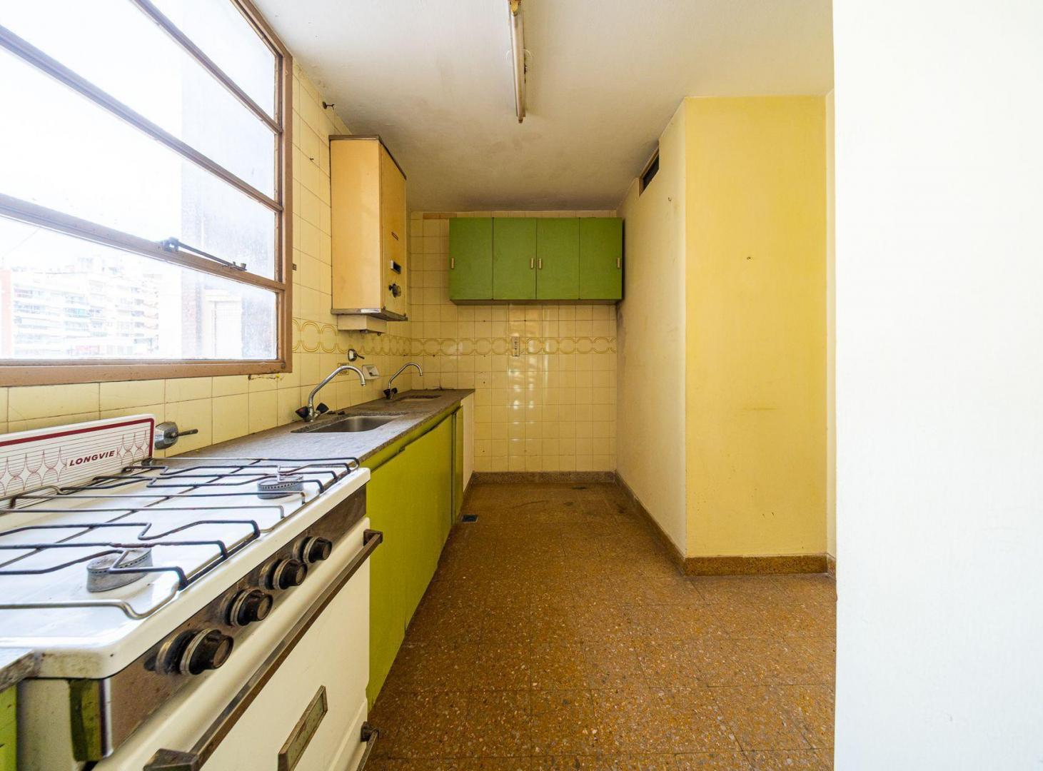 Foto de Venta Departamento 2 Dormitorios Cochera Baulera, imagen 2