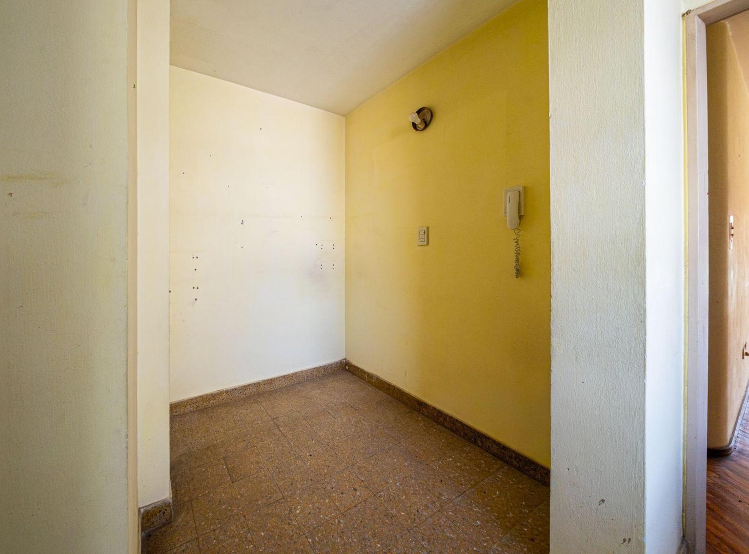 Foto de Venta Departamento 2 Dormitorios Cochera Baulera, imagen 5