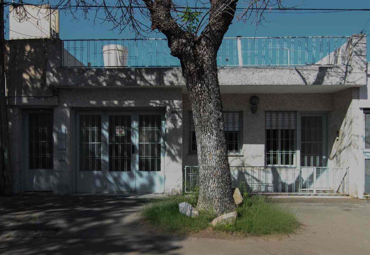 Foto de CASA EN VENTA DOS DORMITORIOS COCHERA, imagen 3