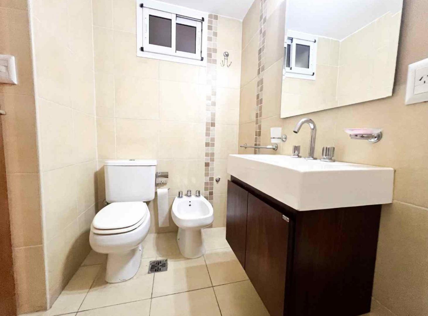 Foto de DEPARTAMENTO EN VENTA 1 DORMITORIO CENTRO RIO, imagen 2