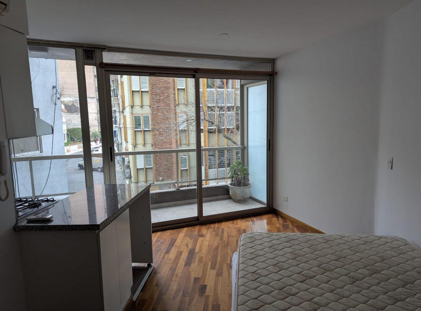 Foto de MONOAMBIENTE EN VENTA - EXCELENTE ZONA, imagen 2