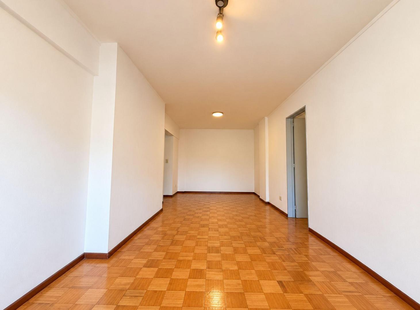 Foto de VENTA DEPARTAMENTO 3 DORMTIORIOS+COMODIN | CENTRO, imagen 3
