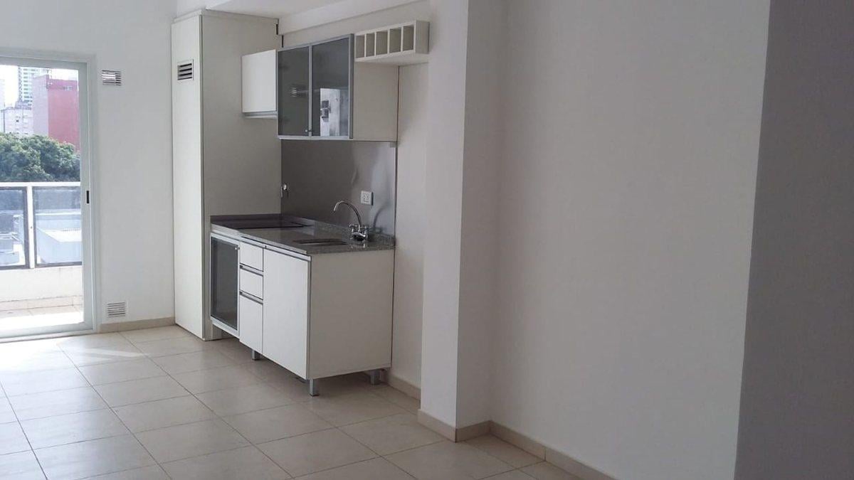 Foto de Departamento en venta con balcón . Barrio Martin., imagen 2