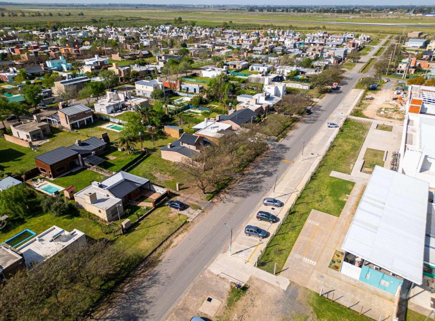 Foto de VENTA LOTE COMERCIA FUNES CITY 550M2 CON VIVIENDA, imagen 5