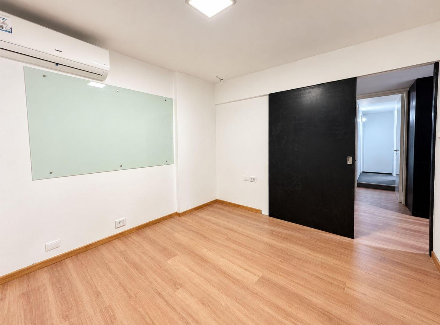 Foto de VENTA OFICINA DE 3 PLANTAS EN ROSARIO CENTRO 516M2, imagen 2