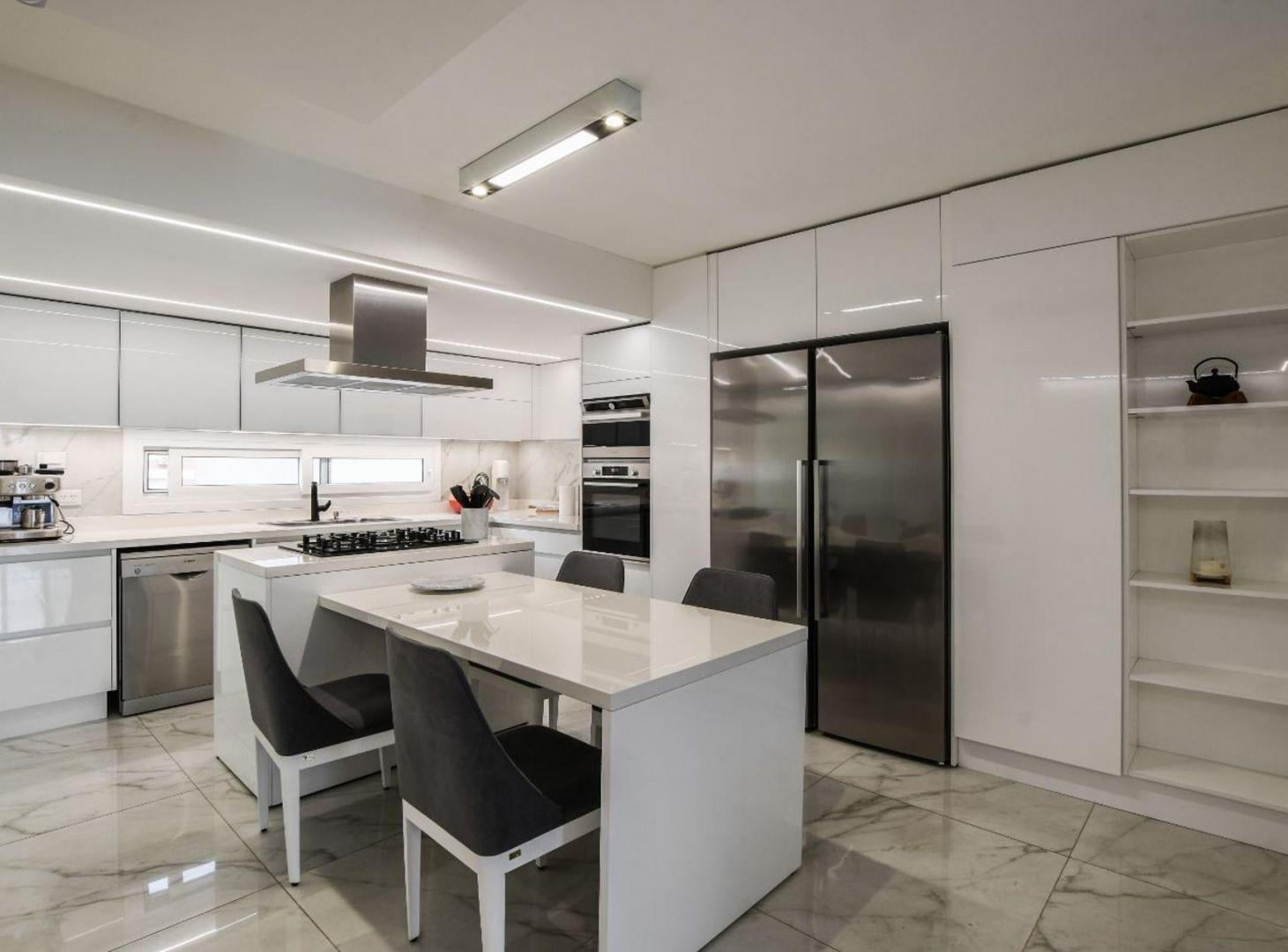 Foto de VENTA PISO EXCLUSIVO DE 3 DORMITORIOS - 2 COCHERAS, imagen 4