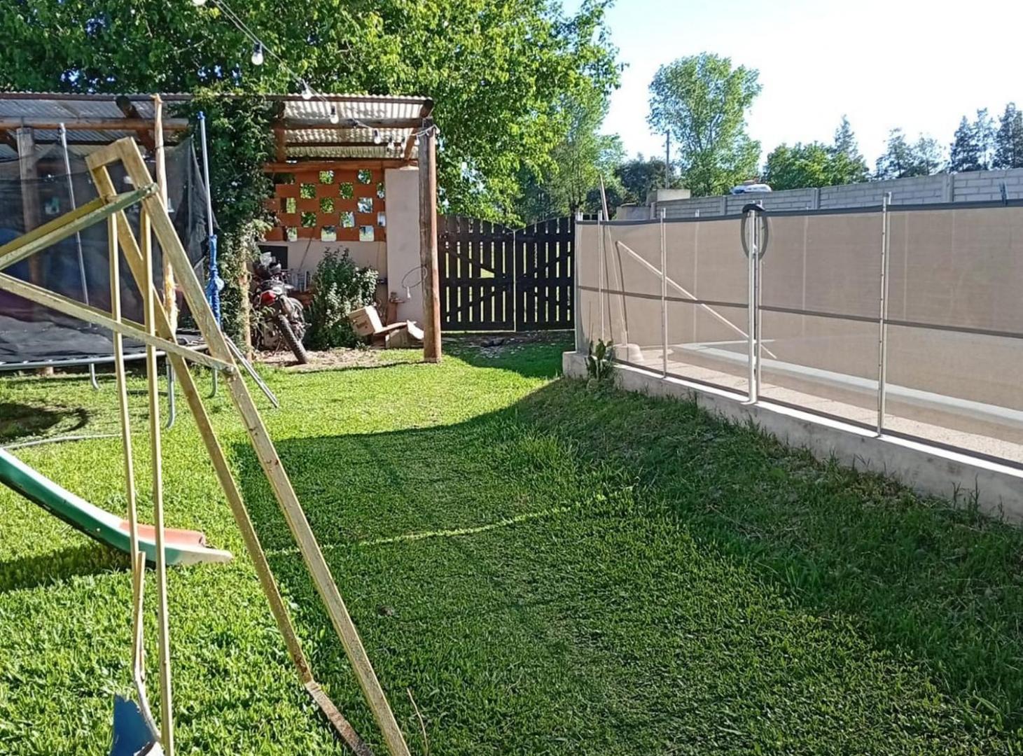 Foto de Casa de 3 dormitorios con piscina y doble acceso, imagen 2