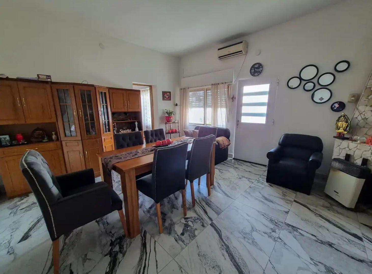 Foto de CASA FRENTE 3 DORM EN VENTA - BARRIO LA FLORIDA, imagen 3