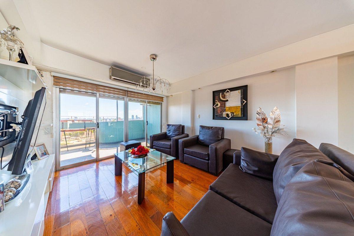 Foto de VENTA DEPARTAMENTO DE 4 DORMITORIOS SOBRE OROÑO, imagen 1