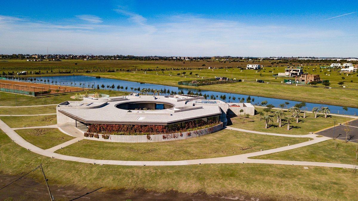 Foto de VENTA LOTE ESQUINA 1070M2 EN VIDA CLUB DE CAMPO, imagen 4