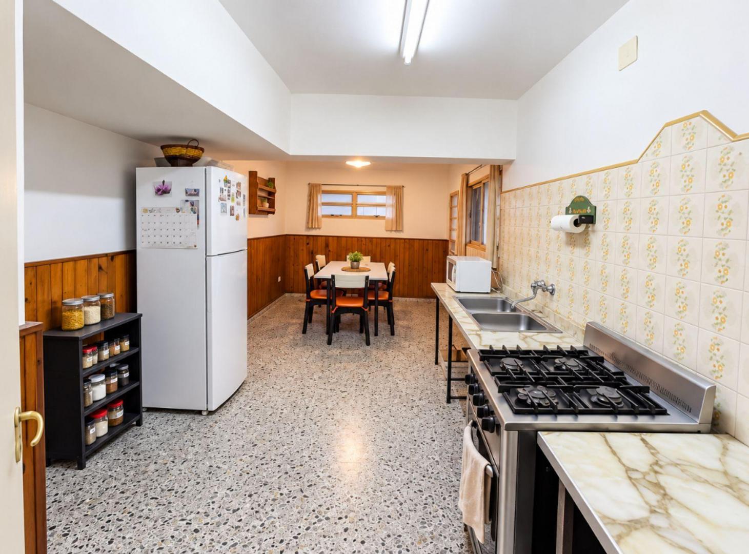 Foto de OPORTUNIDAD ! CASA A LA VENTA EN BARRIO INDUSTRIAL, imagen 5