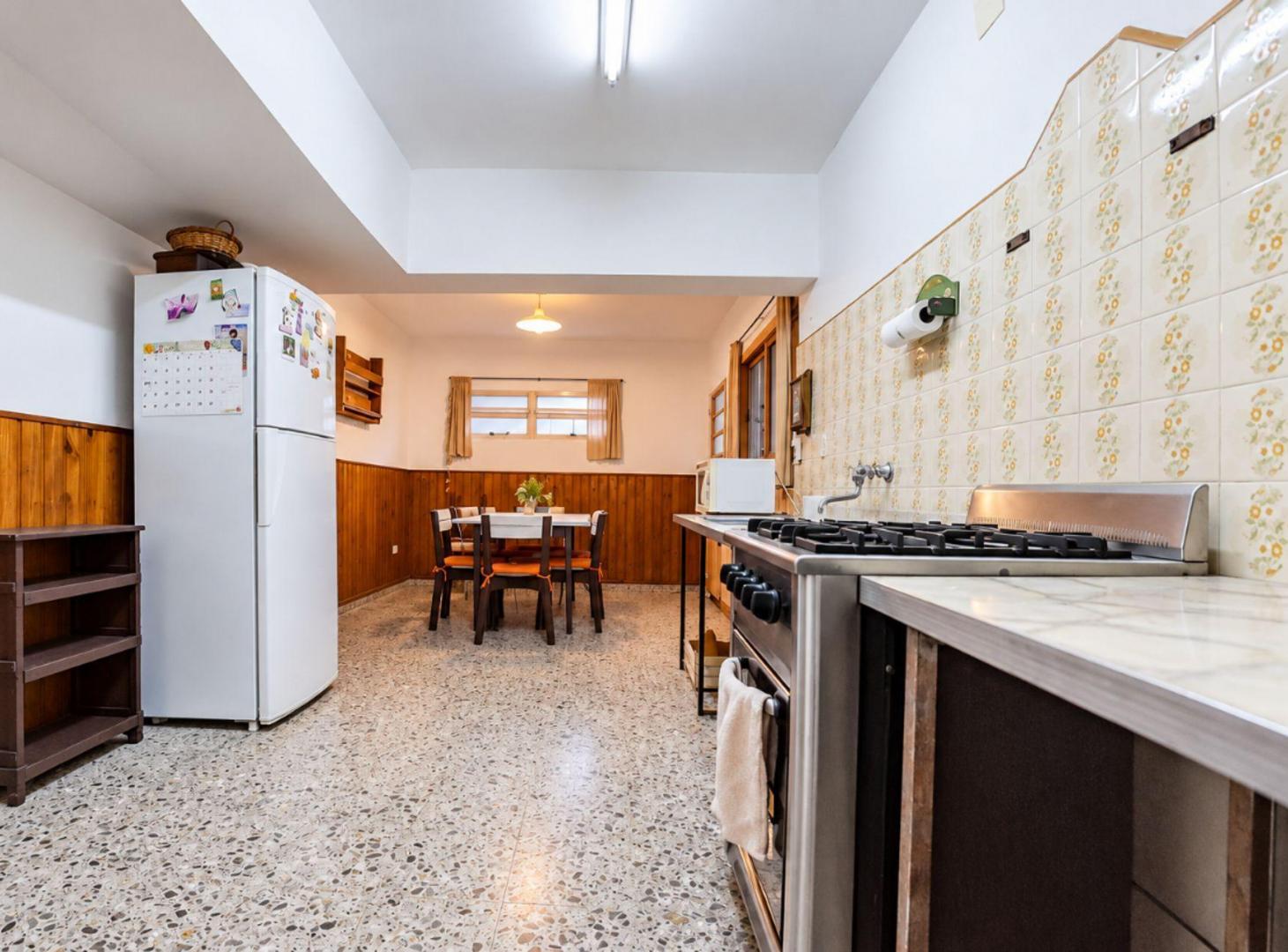 Foto de OPORTUNIDAD ! CASA A LA VENTA EN BARRIO INDUSTRIAL, imagen 2