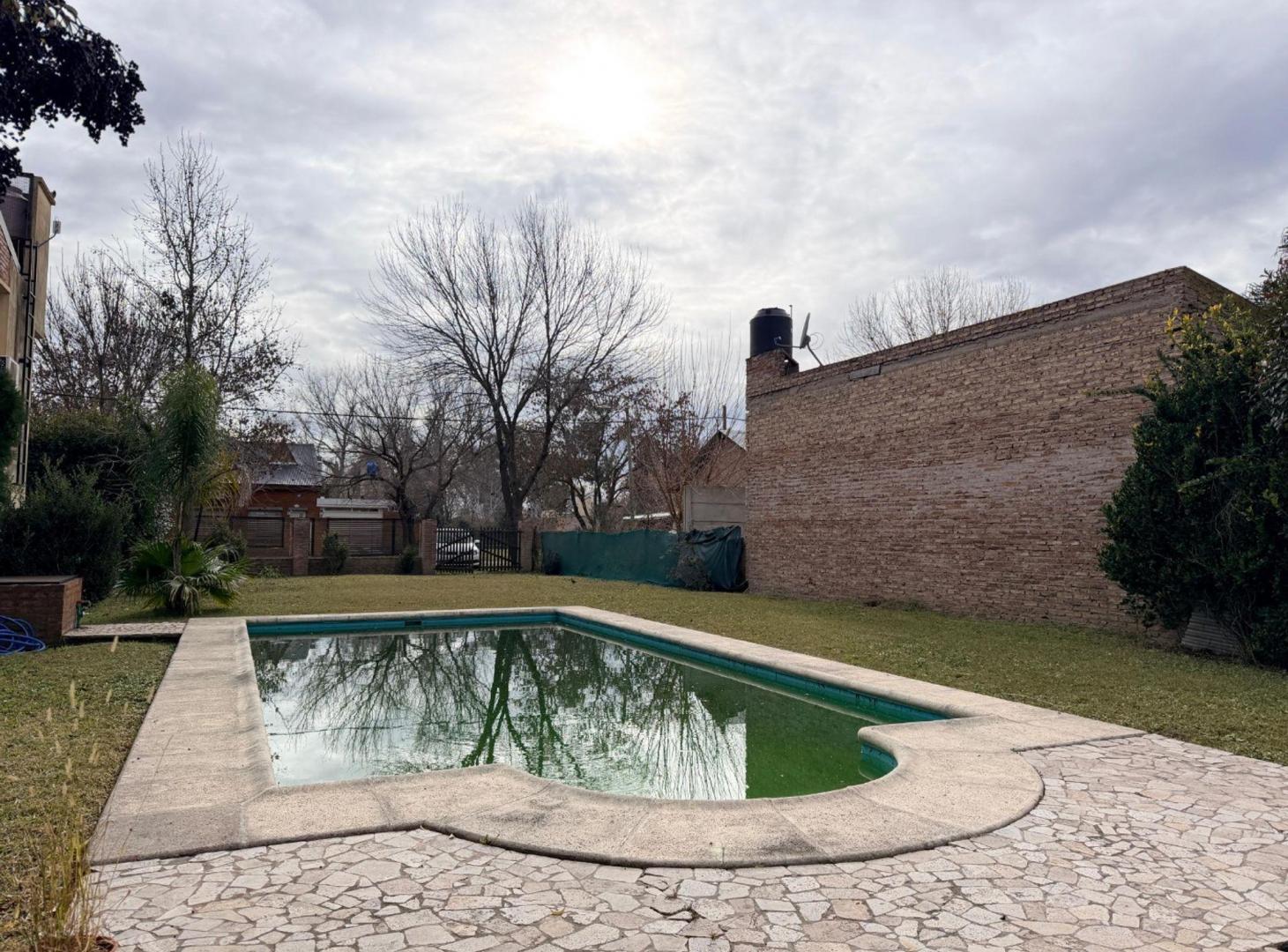 Foto de VENTA! TERRENO CON PILETA Y QUINCHO EN ROLDÁN, imagen 3