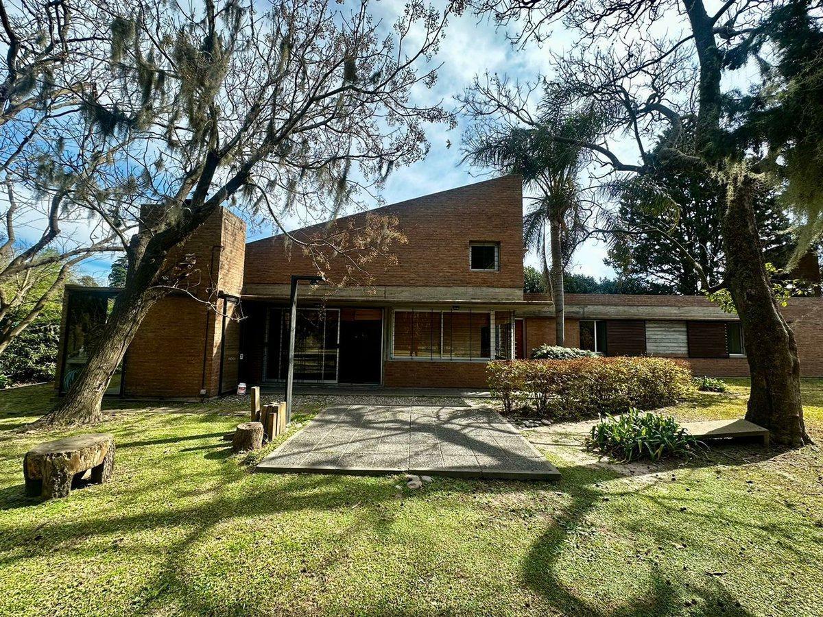 Foto de VENTA ! CASA EN FUNES 3 DORMITORIOS - OPORTUNIDAD!, imagen 1
