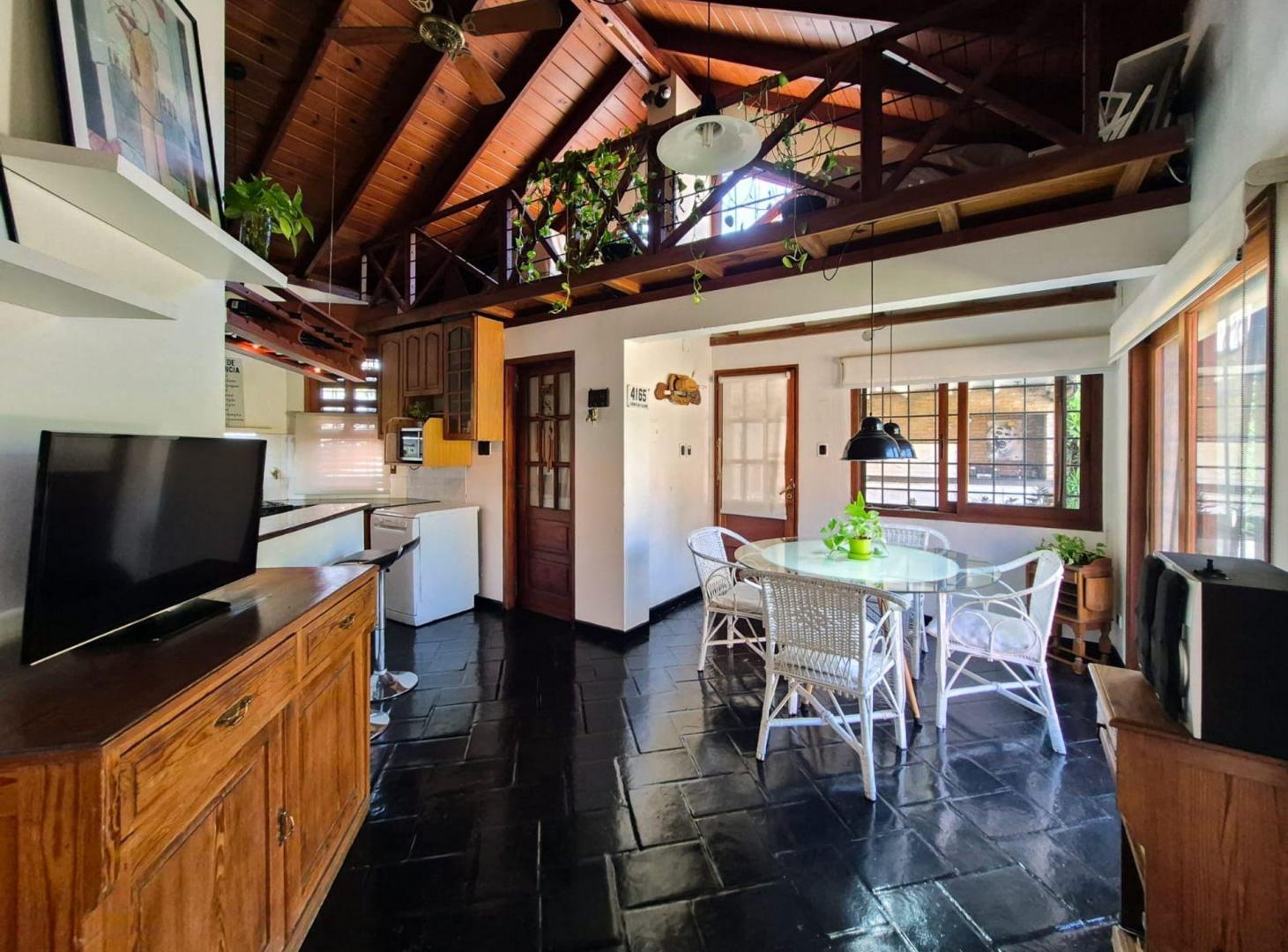 Foto de Casa de 4 dormitorios, pileta y garage . Fisherton, imagen 4