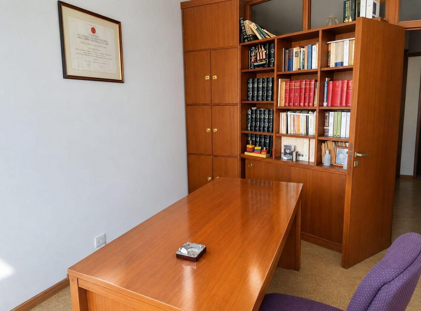 Foto de OFICINA EN VENTA. 42 m2. UBICACIÓN IDEAL. CENTRO, imagen 1