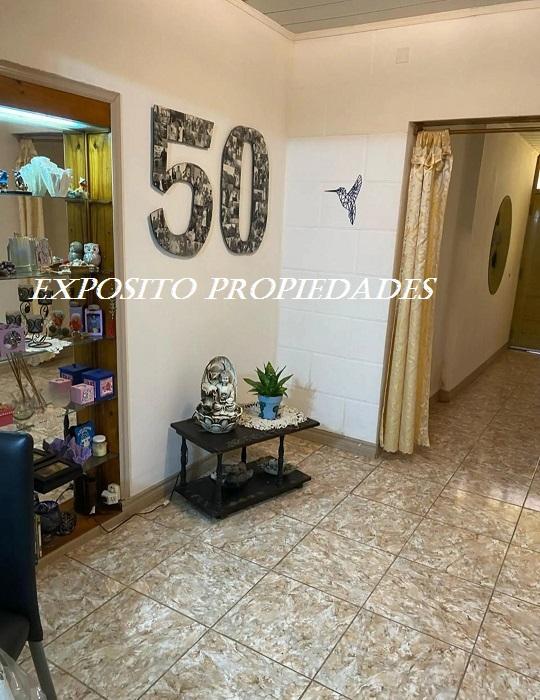 Vivenda de 4 Ambientes con 2 Locales, Sobre Av en Zona Comercial 5