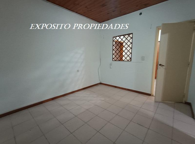 Vivenda de 4 Ambientes con 2 Locales, Sobre Av en Zona Comercial 3