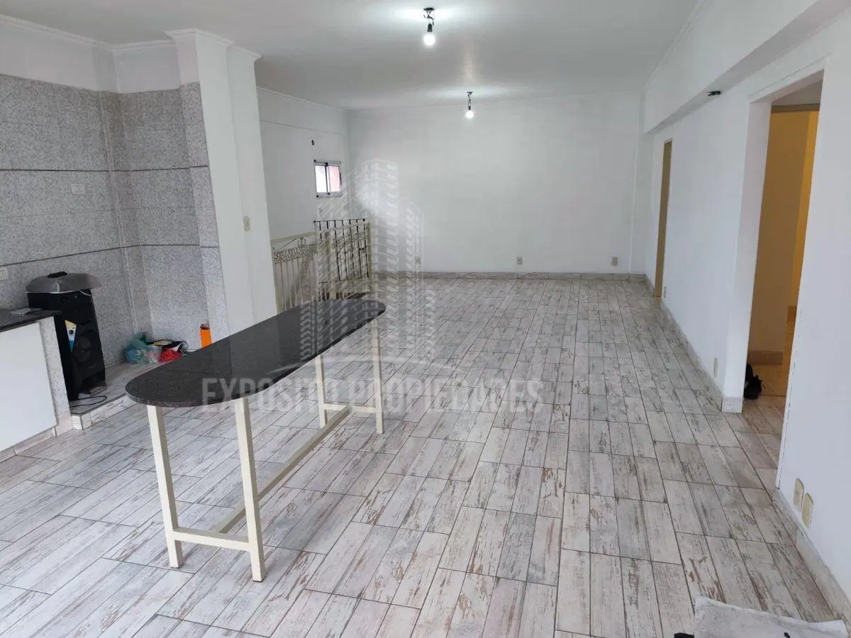 4 AMBIENTES EN 1ER PISO POR ESCALERA C/ BALCÓN - SIN EXPENSAS - LOMA HERMOSA 2