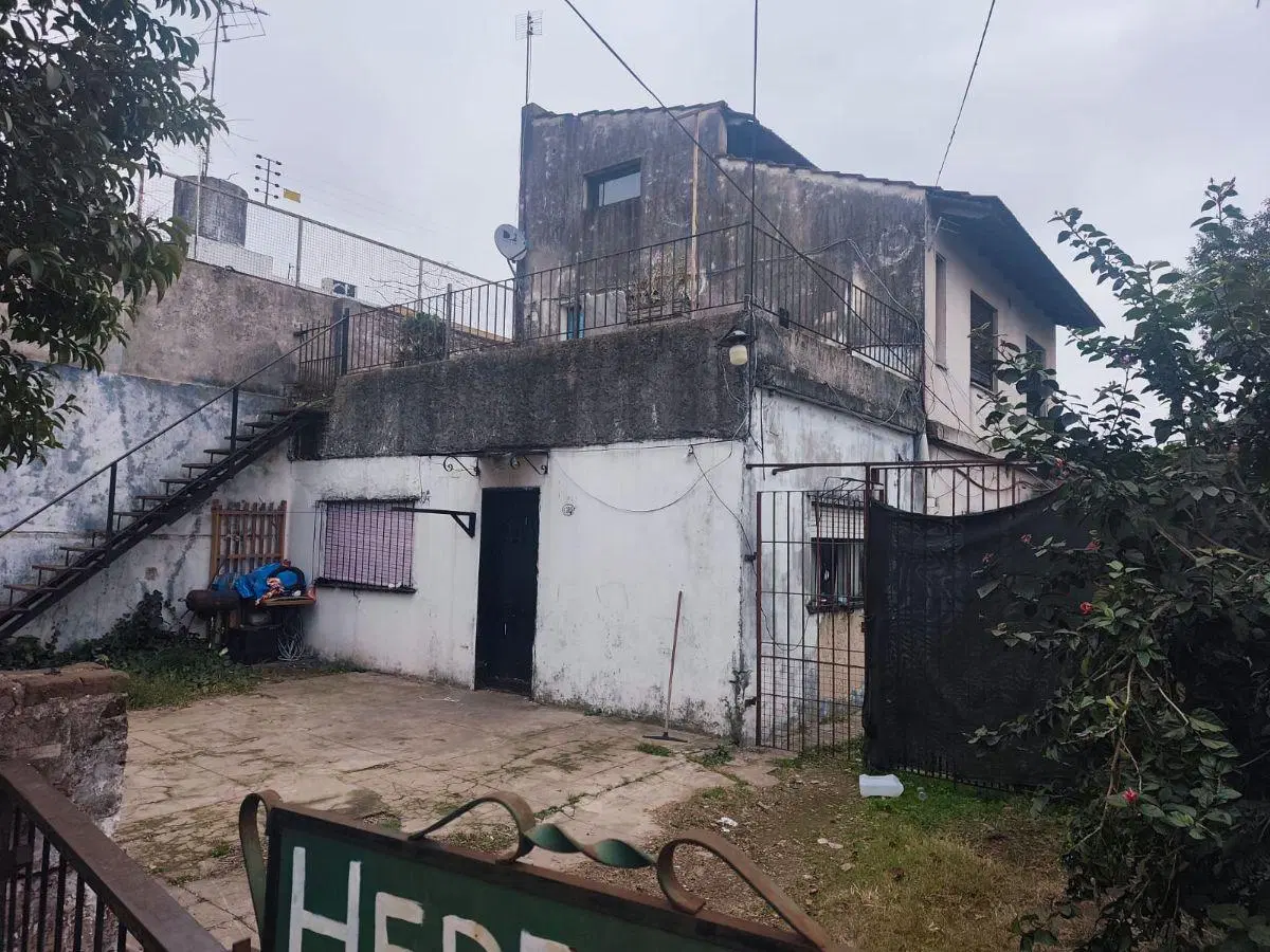 2 propiedades en venta con patio y garaje 3