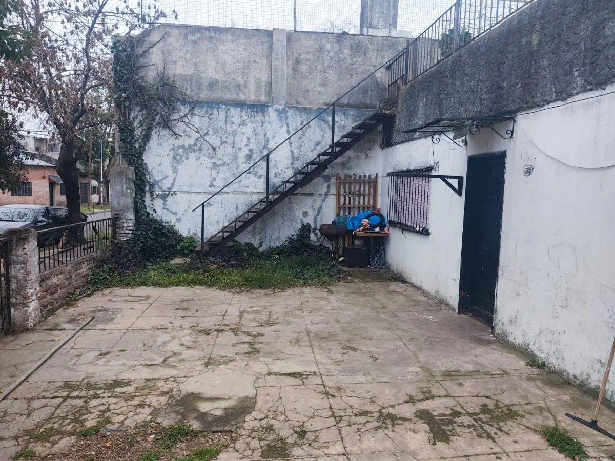 2 propiedades en venta con patio y garaje 2