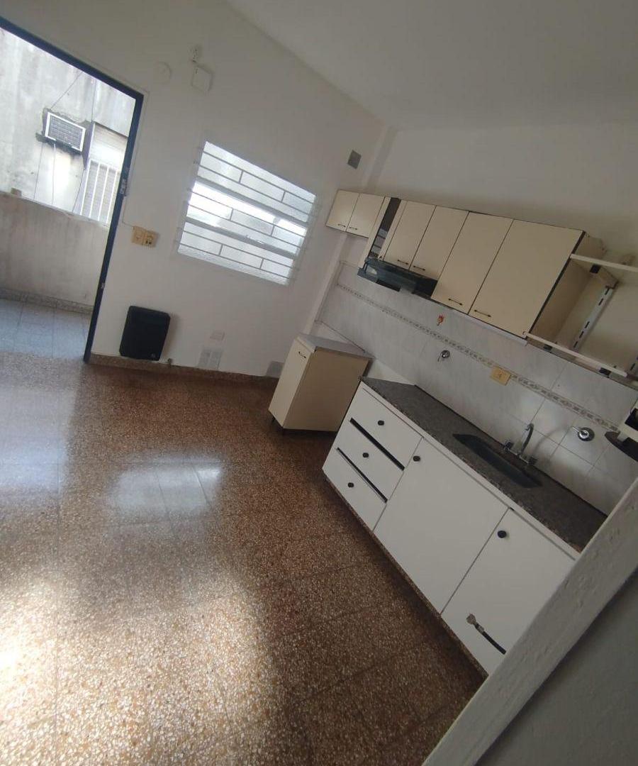 Foto de Departamento 3 ambientes frente EXCELENTE UBICACION, imagen 3
