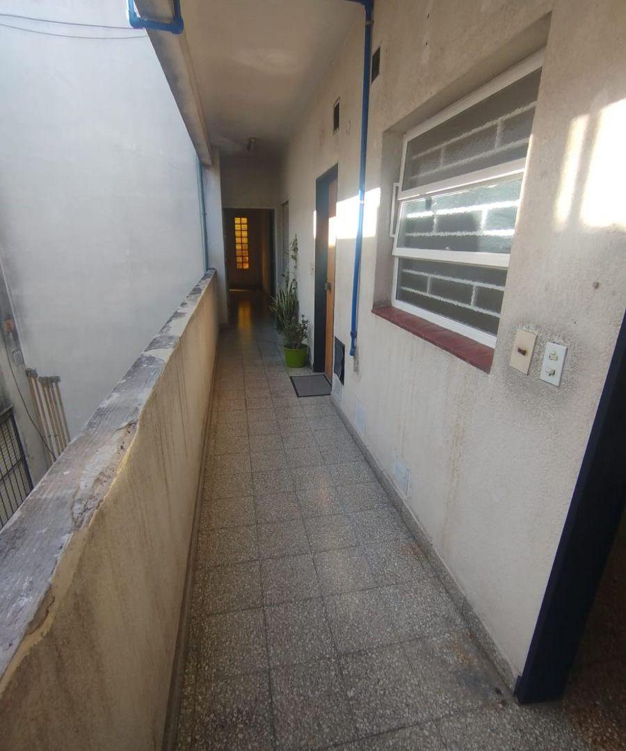 Foto de Departamento 3 ambientes frente EXCELENTE UBICACION, imagen 2