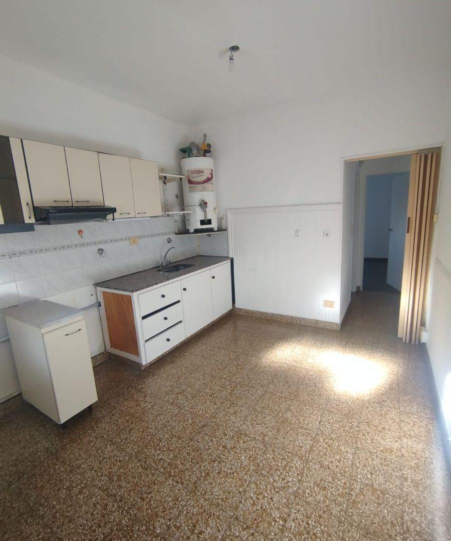 Foto de Departamento 3 ambientes frente EXCELENTE UBICACION, imagen 5