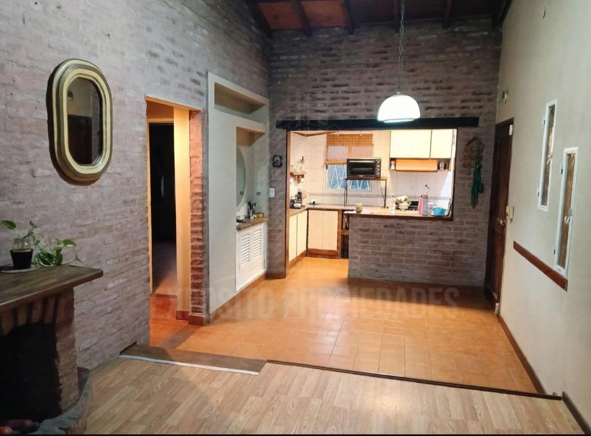 Foto de 3 AMBIENTES EN 1° PISO c/ COCHERA Y PATIO TERRAZA, imagen 1