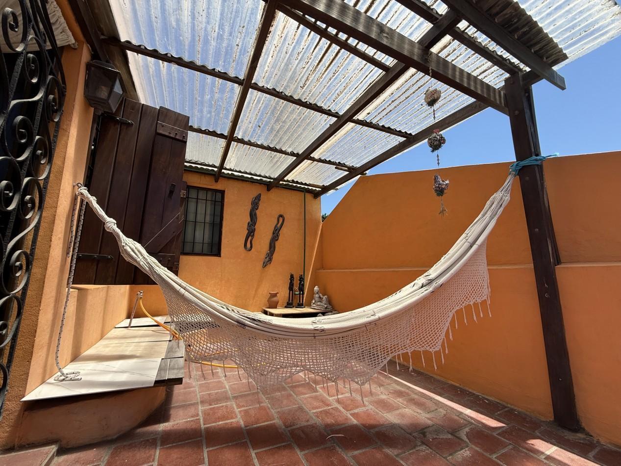 HERMOSO CHALET EN VENTA EN BARRIO LA FLORIDA