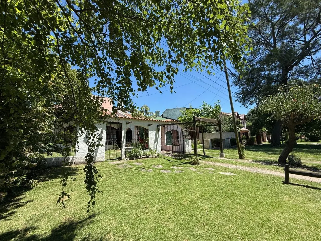 HERMOSO CHALET EN VENTA EN BARRIO LA FLORIDA 5