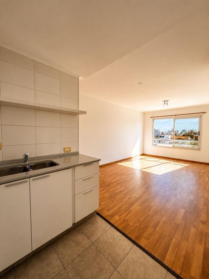 Foto de HERMOSO DEPARTAMENTO 2 AMBIENTES CONTRAFRENTE, imagen 2