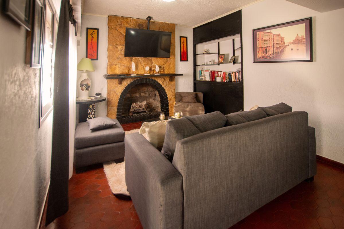 Foto de Casa en venta - 5 ambientes - Villa Gesell centro., imagen 3