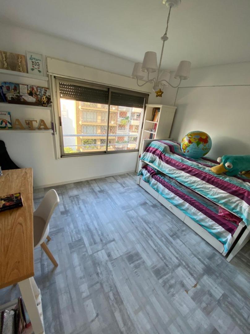 Impecable Departamento en Duplex de 4 Amb. con 2 Cocheras. 1