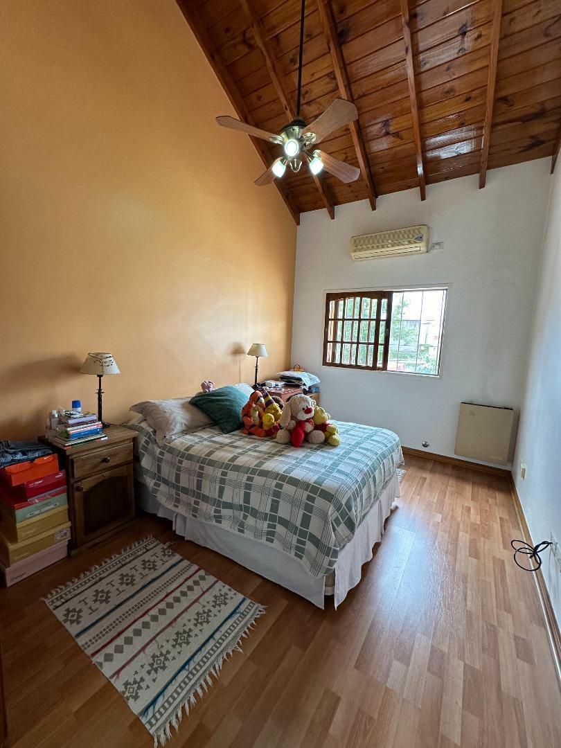 Triplex de 4 Ambientes con Patio y Playrrom. 3