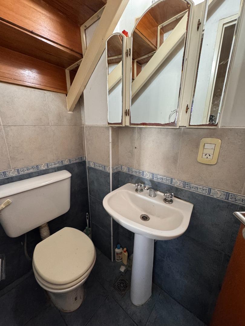 3 Ambientes en Duplex con Balcón y Dos Baños. 2