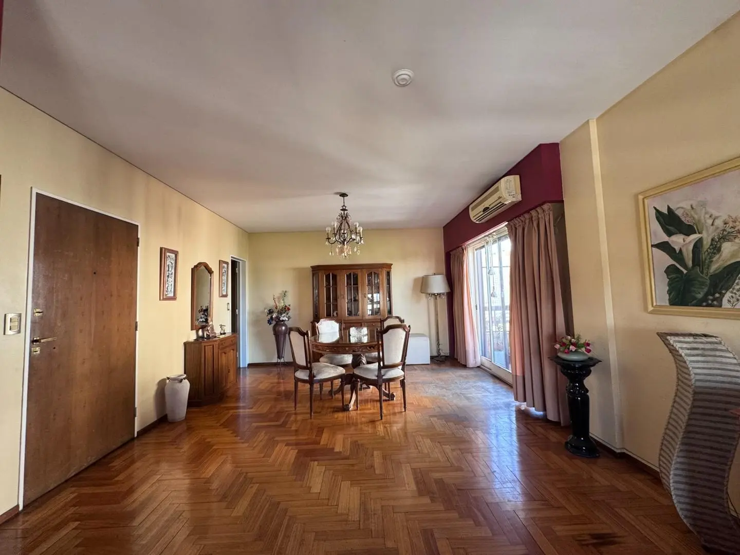 PISO DE 3 AMBIENTES CON DEPENDENCIA. 2