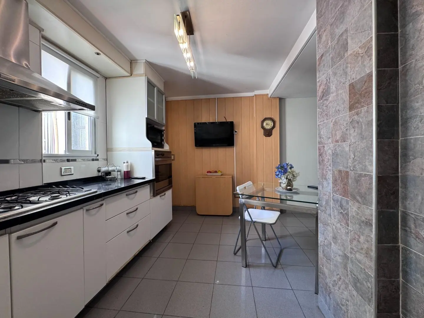 PISO DE 3 AMBIENTES CON DEPENDENCIA. 5