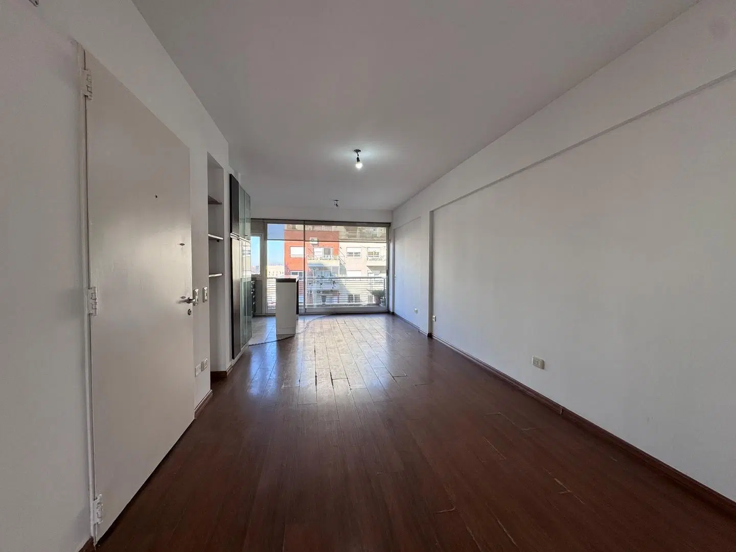 2 AMB. CON DOS BAÑOS Y COCHERA. - EDIFICIO CON AMENITIES. 3