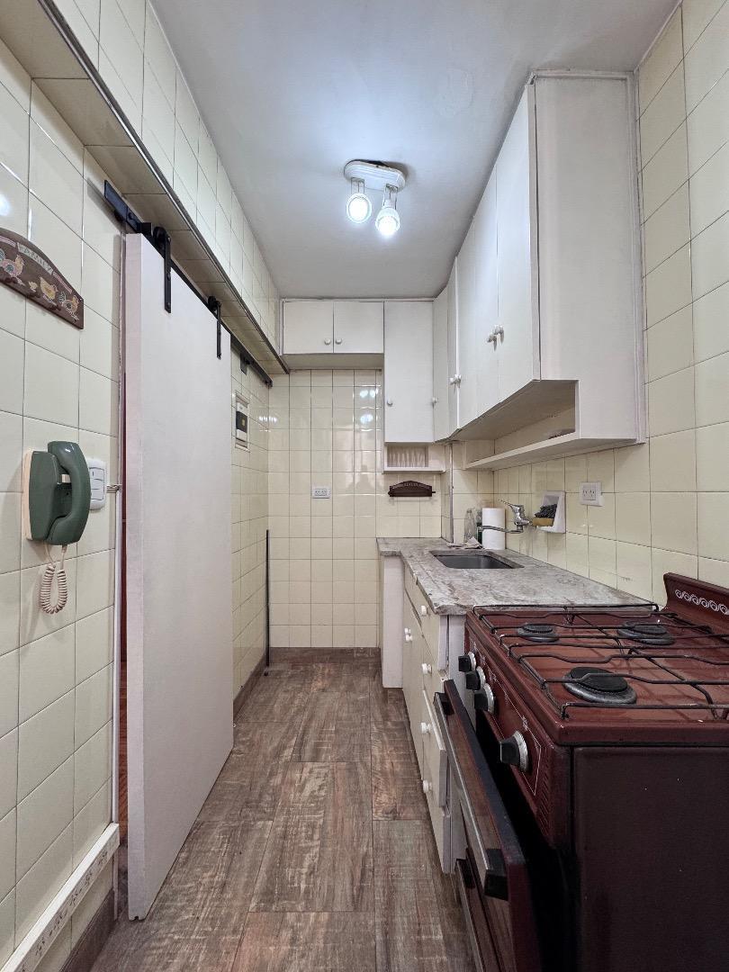 Foto de 2 AMBIENTES LUMINOSO CON COCINA SEPARADA., imagen 2