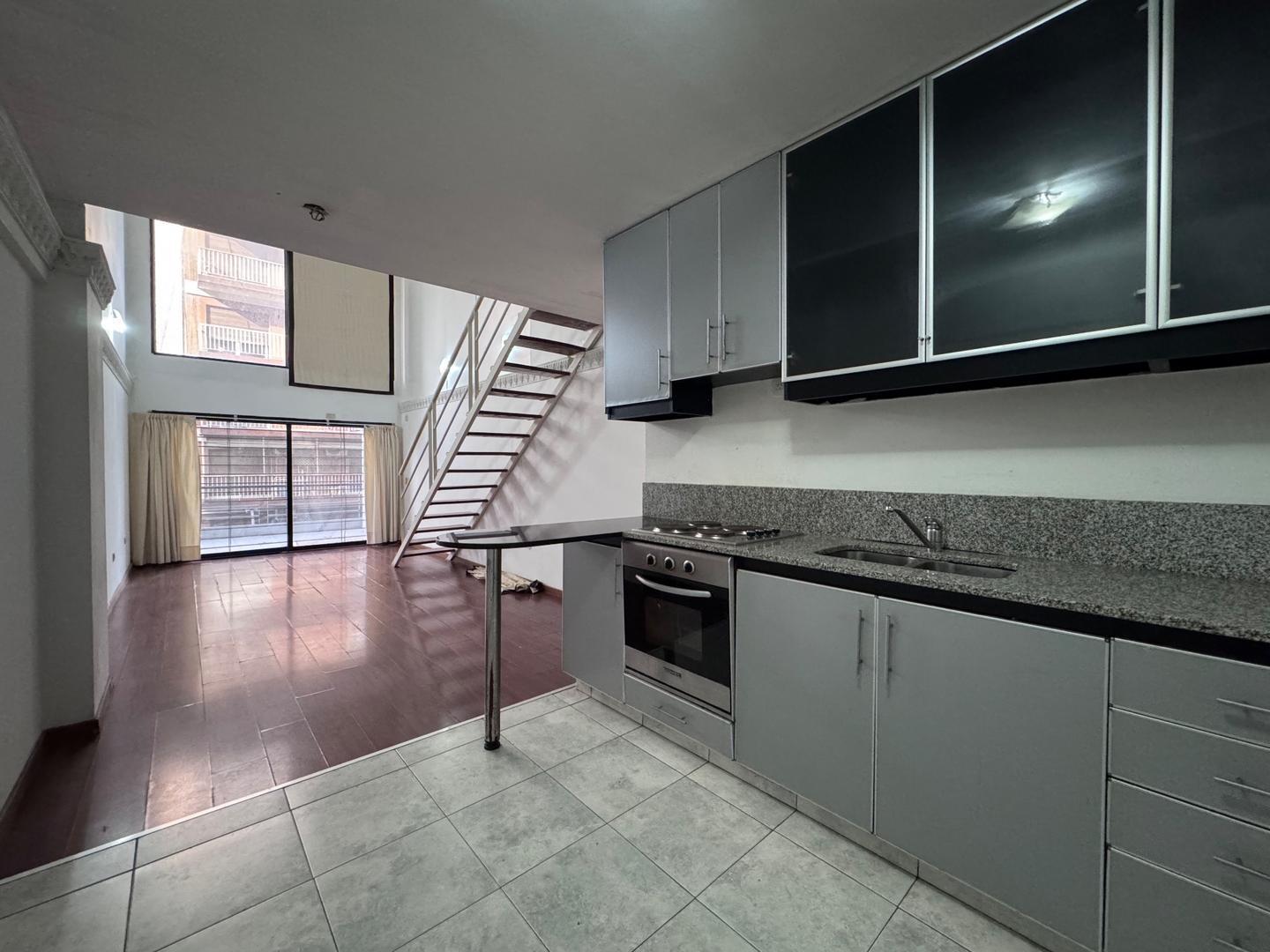 Foto de 2 AMBIENTES EN DUPLEX CON DOS BAÑOS Y BALCON., imagen 1