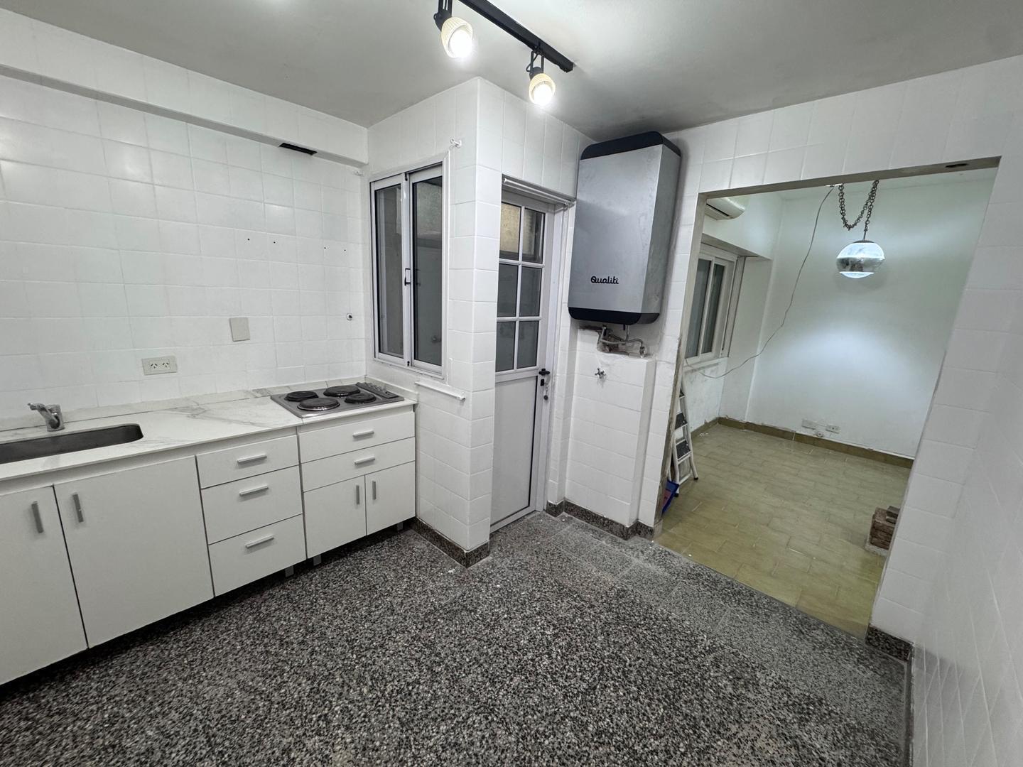 Foto de 3 AMBIENTES CON DOS BAÑOS, BALCON Y COCHERA., imagen 3