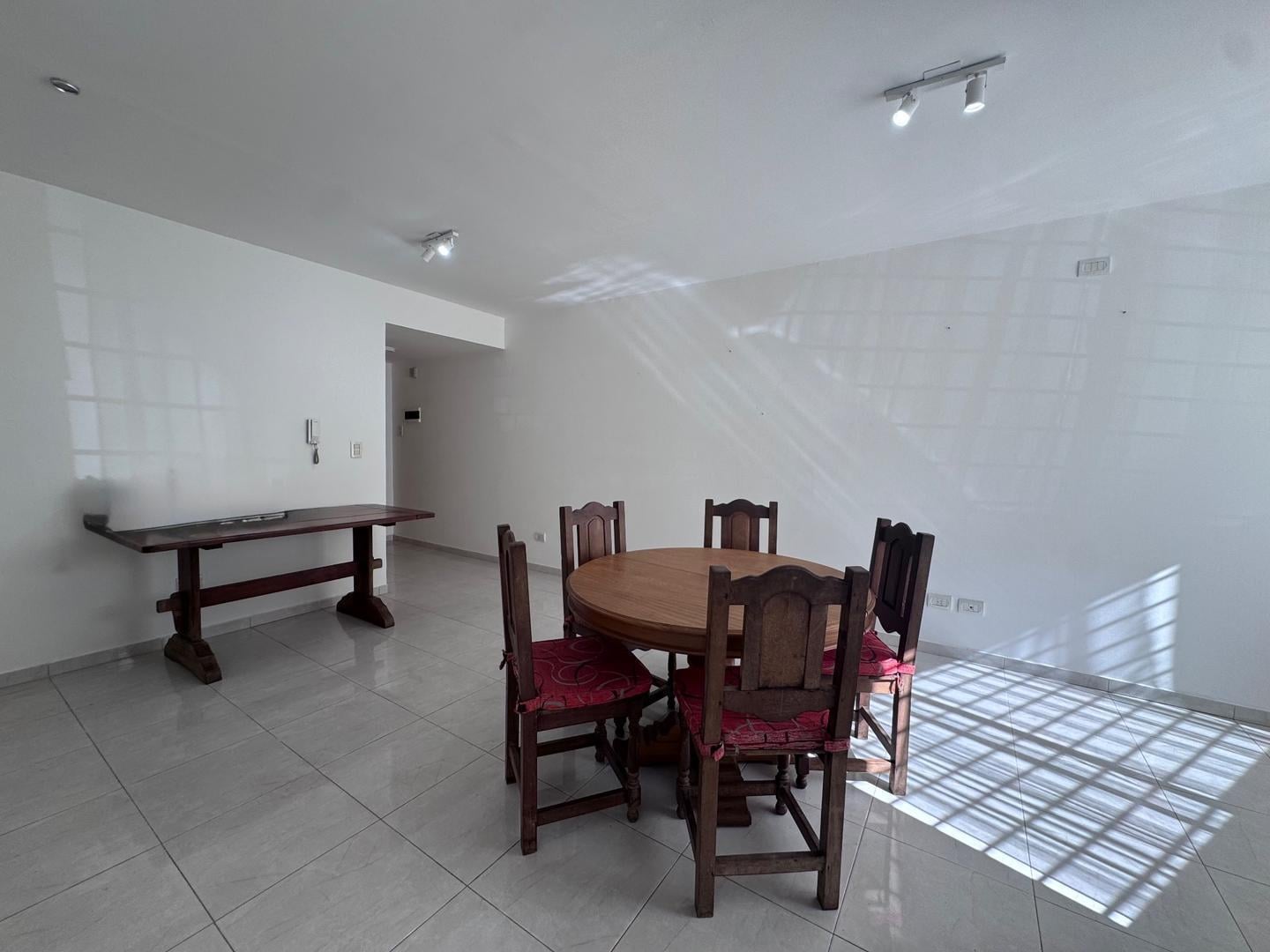 Foto de MONOAMBIENTE EN PLANTA BAJA. - EXCELENTE UBICACION., imagen 5